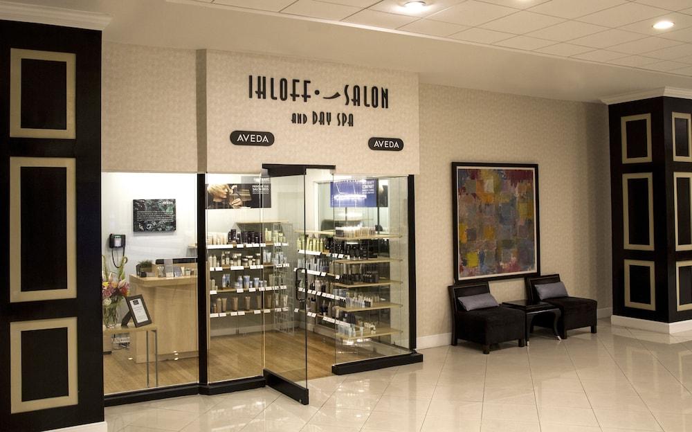 ホテル Hyatt Regency Tulsa Downtown エクステリア 写真