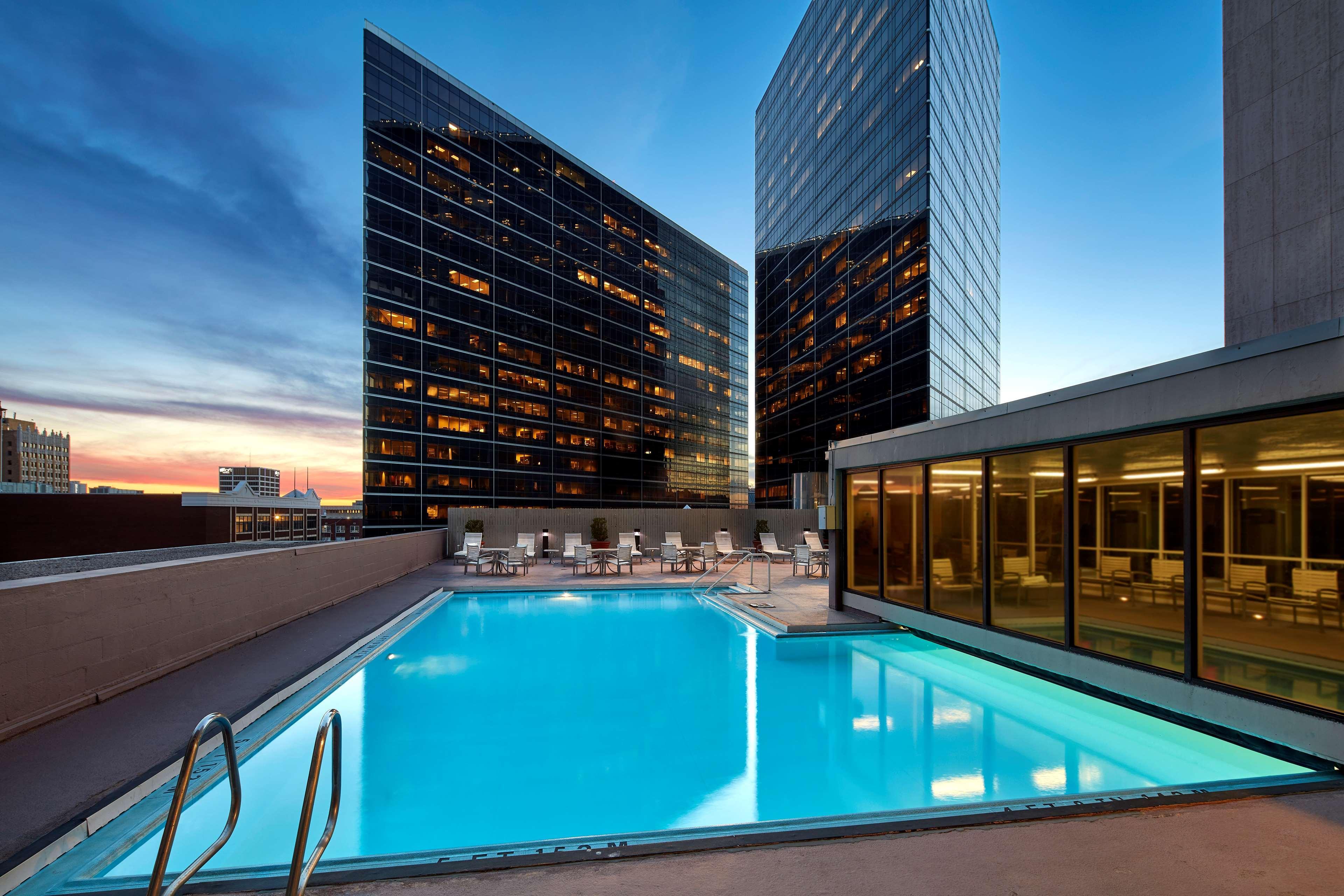 ホテル Hyatt Regency Tulsa Downtown エクステリア 写真