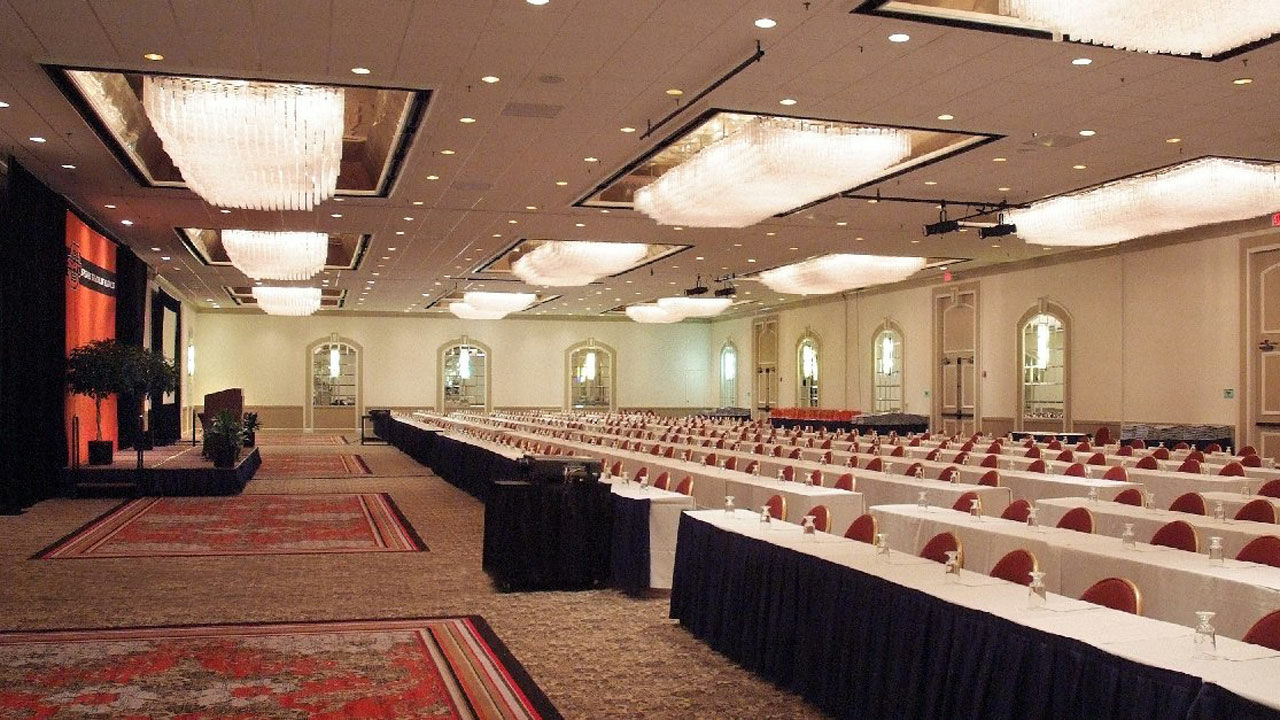 ホテル Hyatt Regency Tulsa Downtown エクステリア 写真