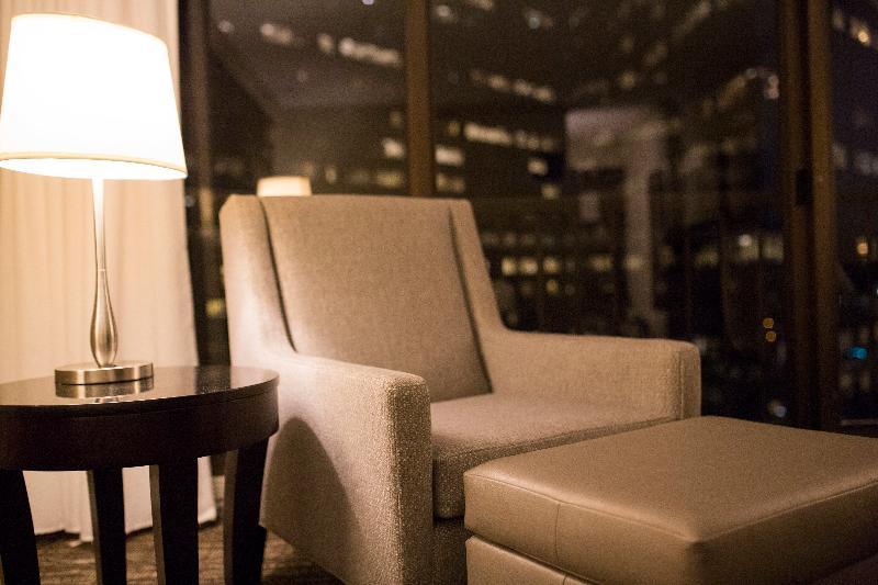 ホテル Hyatt Regency Tulsa Downtown エクステリア 写真